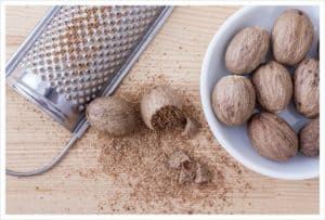 make nutmeg syrup