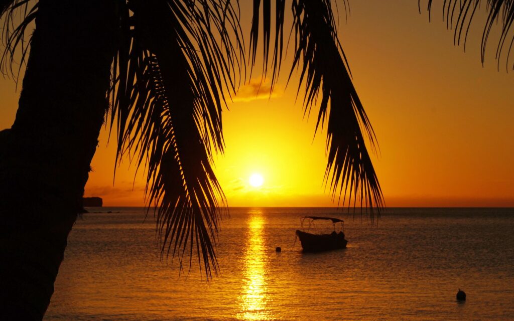 lance-aux-epines-grenada-sunset Sunset over Lance aux Épines in southern Grenada